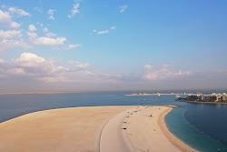 Foto di Sunrise beach e l'insediamento