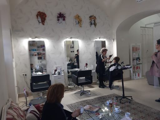 Peluquería y Estética Rosa Mari en Los Santos de Maimona, Badajoz