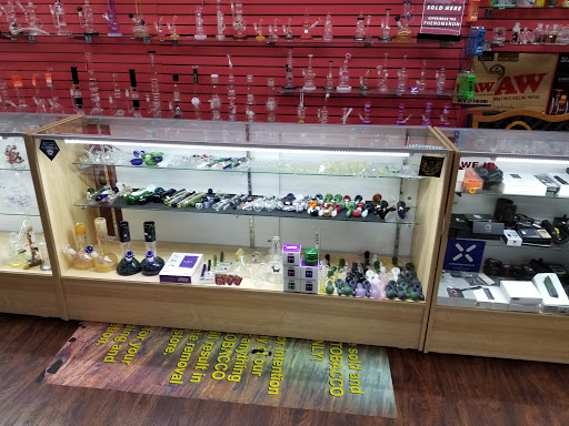 Tobacco Shop «Tobacco &more smoke & vape shop», reviews and photos, 11924 Seminole Blvd, Largo, FL 33778, USA