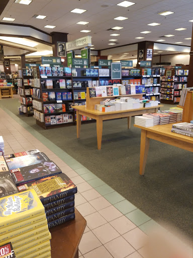 Book Store «Barnes & Noble», reviews and photos, 760 SE Maynard Rd, Cary, NC 27511, USA