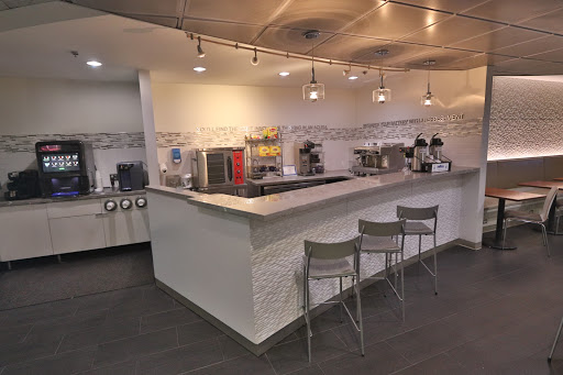 Car Dealer «McGrath Acura of Westmont», reviews and photos, 400 E Ogden Ave, Westmont, IL 60559, USA