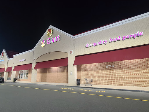 Supermarket «Giant», reviews and photos, 5740 Union Mill Rd, Clifton, VA 20124, USA