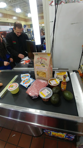 Mexican Grocery Store «Fiesta Market», reviews and photos, 939 E Irving Park Rd, Streamwood, IL 60107, USA