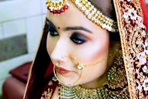 Lata Madhwani - Bridal Makeup Artist, Hair, Skin Salon & Academy image