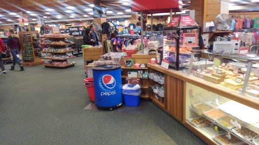 Outdoor Sports Store «Kittery Trading Post», reviews and photos, 301 US-1, Kittery, ME 03904, USA