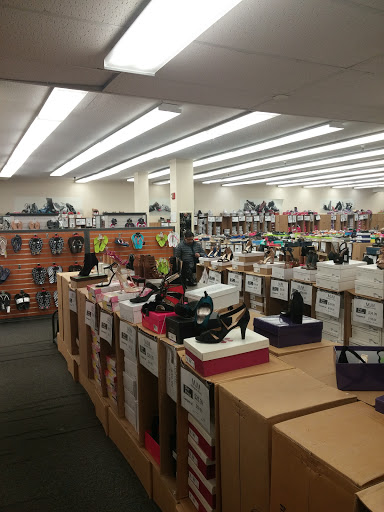 Shoe Store «MJM DESIGNER SHOES», reviews and photos, 258-1 Union Tpke, Glen Oaks, NY 11004, USA