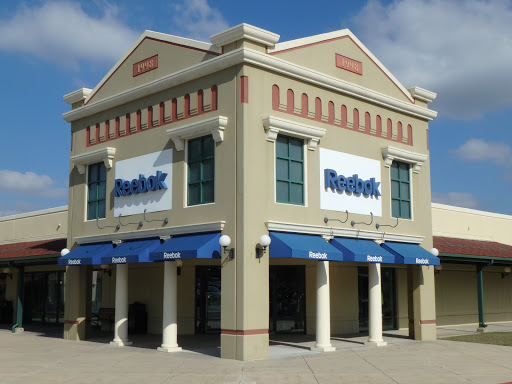 Reebok, 180 Premium Outlets Blvd, Hagerstown, MD 21740, USA, 