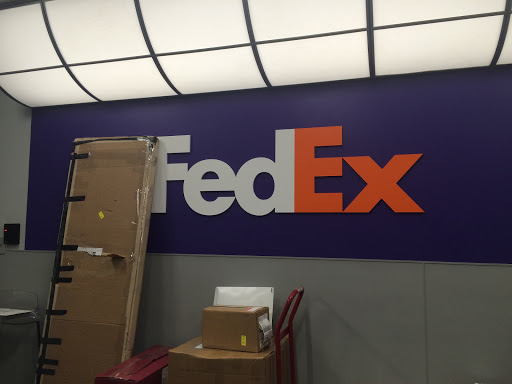 Shipping and Mailing Service «FedEx Ship Center», reviews and photos, 924 Florida Central Pkwy, Longwood, FL 32750, USA