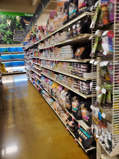 Pet Supply Store «PetSmart», reviews and photos, 976 IL-59, Aurora, IL 60504, USA