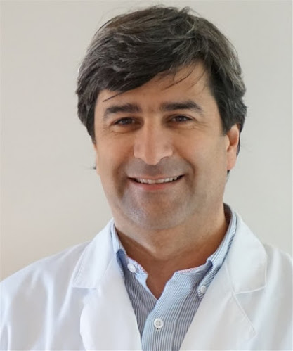 Dr. Carlos García De Barros, Internista - Oftalmólogo