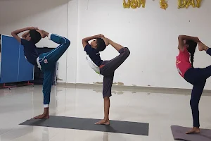 SKS Institute of Yoga Training ( Yoga Neelakanttaiah) image