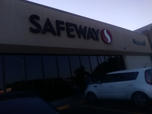 Grocery Store «Safeway», reviews and photos, 1755 Pacific Hwy W, Junction City, OR 97448, USA