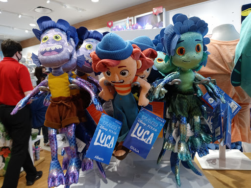 Toy Store «Disney Store», reviews and photos, 7527 Dadeland Mall Cir W, Miami, FL 33156, USA