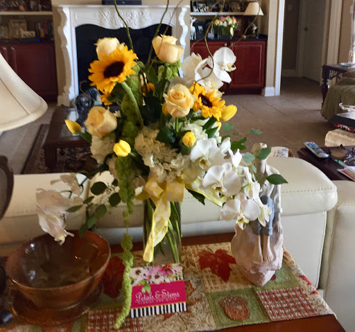 Florist «Distinctive Floral Designs LLC», reviews and photos, 1042 Front St a, Slidell, LA 70458, USA