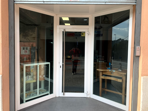 Tiendas Para Comprar Herramientas De Joyeria Barcelona Cerca De Mi, Abren Hoy