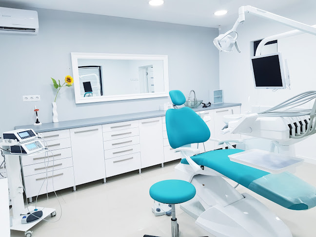 Opinii despre Aria Dental Clinic - Lunca Cetatuii în <nil> - Dentist