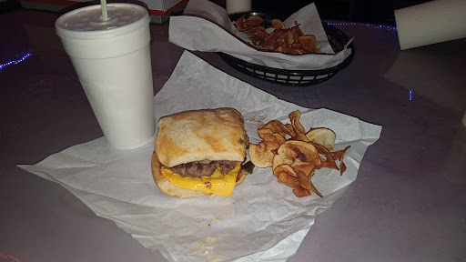 Heff’s Burger & Bar
