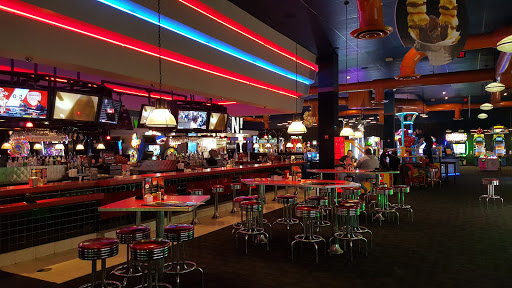 Dave & Buster's