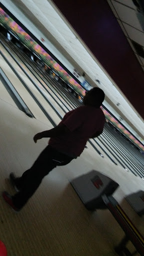 Bowling Alley «Poelking Bowling Centers: Marian Lanes», reviews and photos, 6170 Brandt Pike, Huber Heights, OH 45424, USA