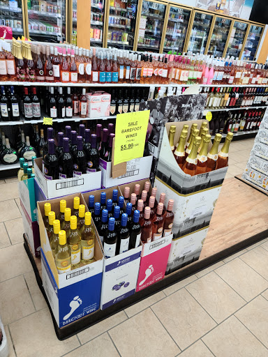 Liquor Store «Arcadia Foremost Liquors», reviews and photos, 3301 W North Ave, Chicago, IL 60647, USA