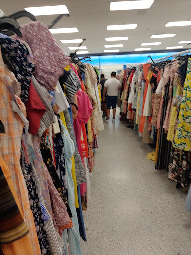 Clothing Store «Ross Dress for Less», reviews and photos, 926 Airport Center Rd, Allentown, PA 18109, USA