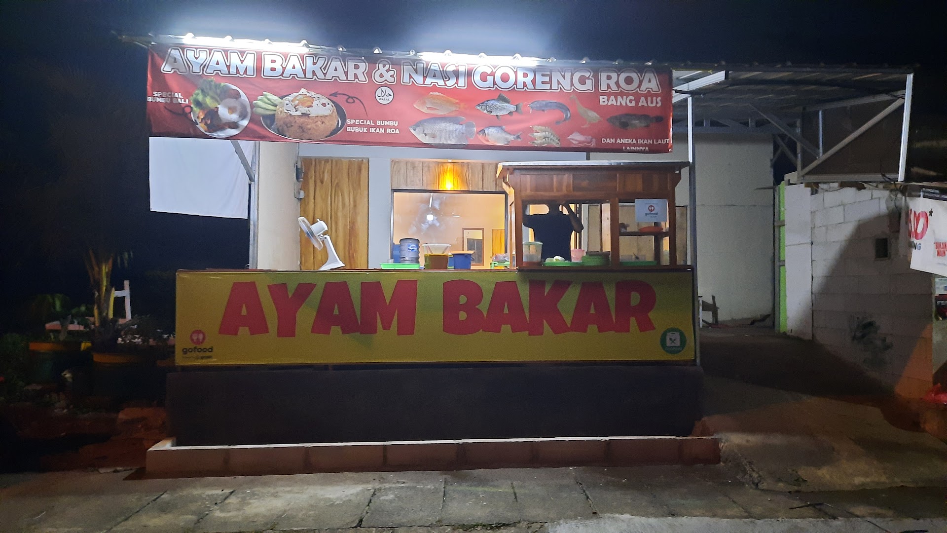 Gambar Ayam Bakar & Nasi Goreng Roa Bang Aus