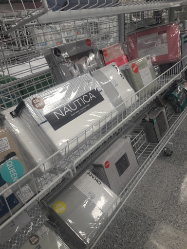 Clothing Store «Ross Dress for Less», reviews and photos, 10700 MacArthur Blvd, Oakland, CA 94605, USA