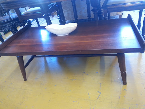 Furniture Store «San Antonio Furniture Finders», reviews and photos, 617 Fredericksburg Rd, San Antonio, TX 78201, USA