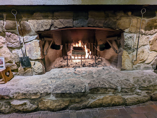 American Restaurant «Cracker Barrel Old Country Store», reviews and photos, 45525 N Interstate 94 Service Dr, Belleville, MI 48111, USA