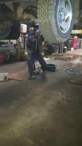 Auto Repair Shop «W&J Auto Repair», reviews and photos, 41 Nelson St, Franklin, NH 03235, USA