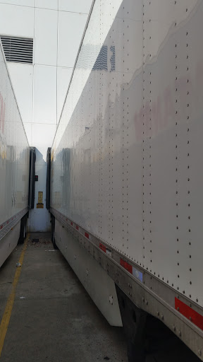 Furniture Store «Crate and Barrel», reviews and photos, 315 Cranbury Half Acre Rd, Cranbury, NJ 08512, USA