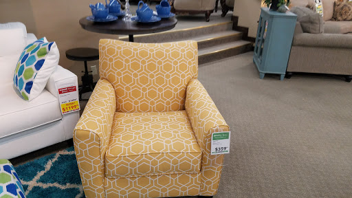 Furniture Store «Furniture On Consignment», reviews and photos, 4506 E 13th St N, Wichita, KS 67208, USA