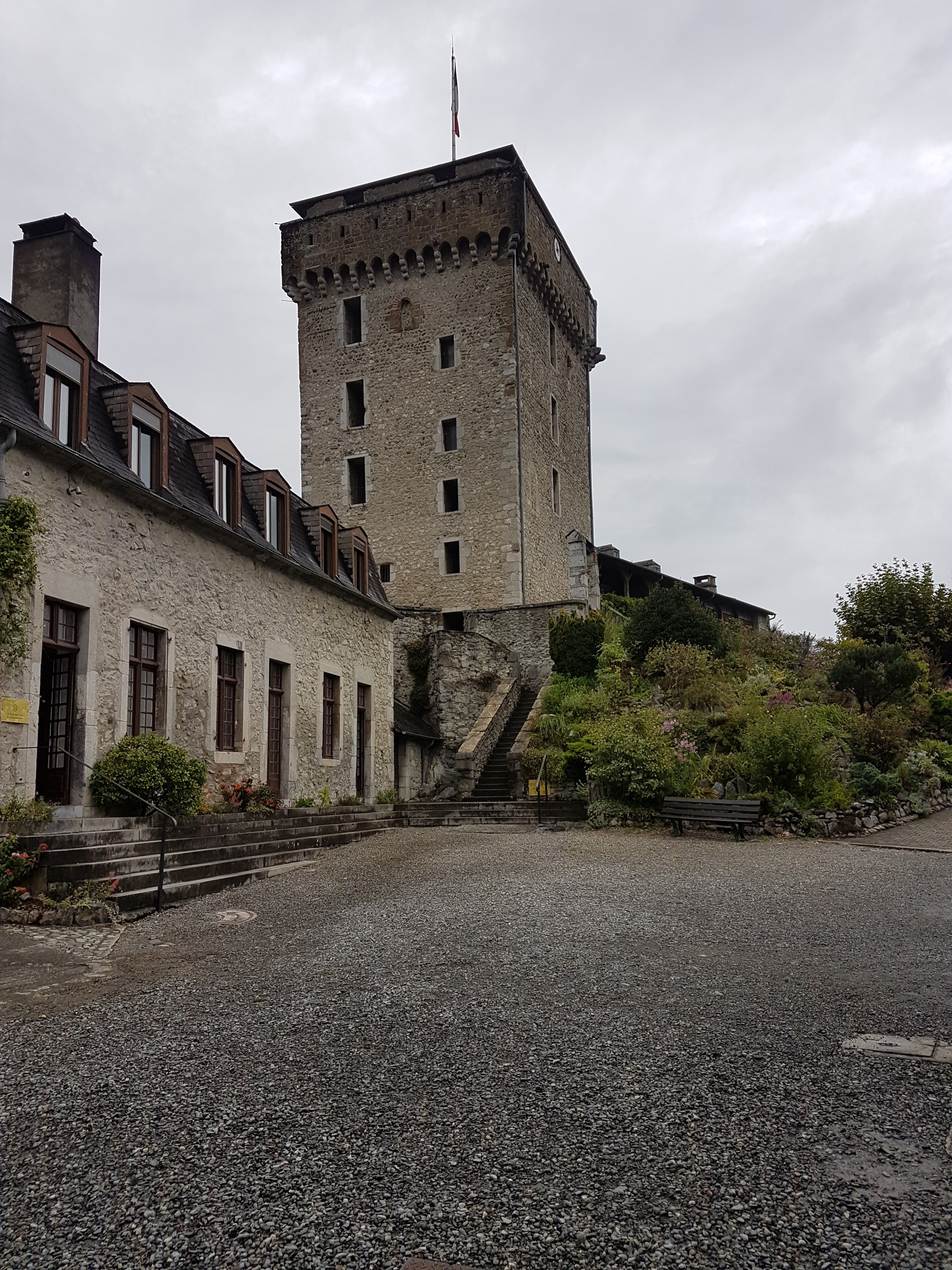 Photo n° 5 de l'avis de Jhay. fait le 18/09/2017 à 08:04