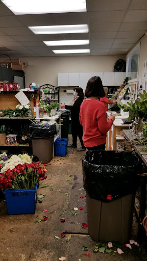 Florist «Agnew Florist-Watertown», reviews and photos, 587 Main St, Watertown, CT 06795, USA