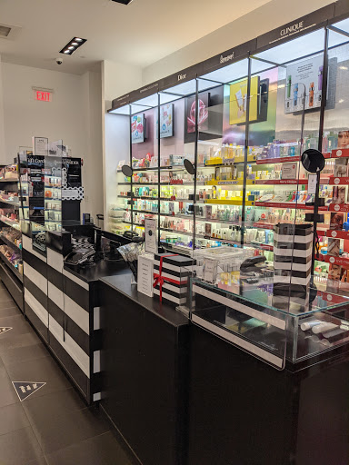 Cosmetics Store «SEPHORA», reviews and photos, 803 Friendly Center Rd b, Greensboro, NC 27408, USA