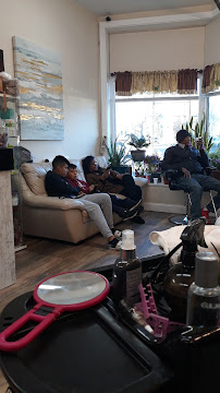 Santa's Beauty Salon - Photo 8 - Car repair in Lynn, MA, Lynn