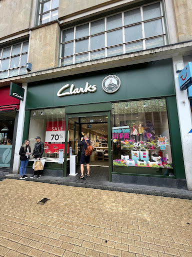 Stores to buy women's wellies Bristol