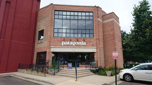 Clothing Store «Patagonia Chicago Lincoln Park», reviews and photos, 1800 N Clybourn Ave, Chicago, IL 60614, USA