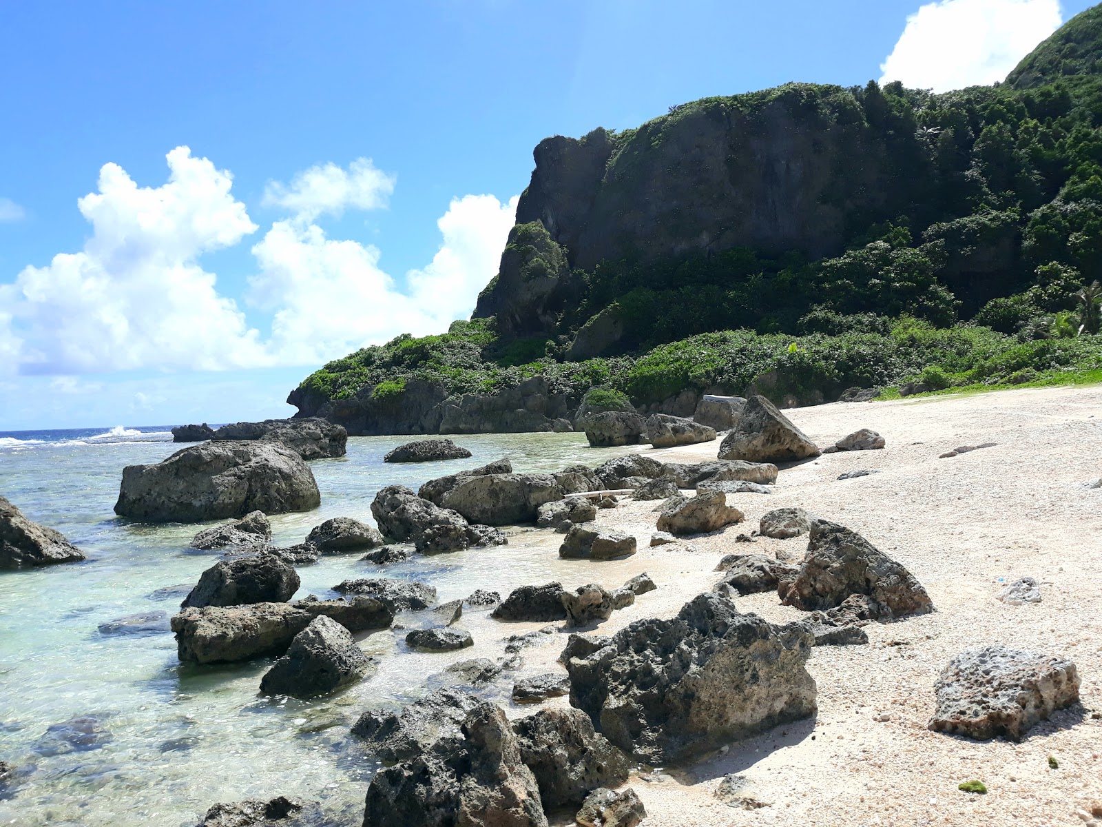 Foto di Taga'chang Beach ubicato in zona naturale