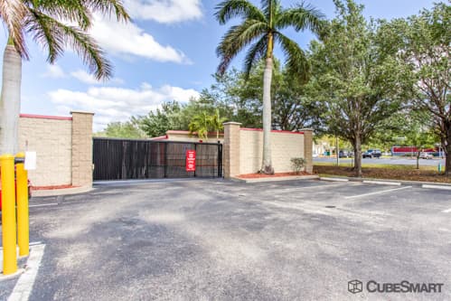 Self-Storage Facility «CubeSmart Self Storage», reviews and photos, 13271 Metro Pkwy, Fort Myers, FL 33966, USA