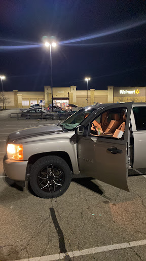 Used Car Dealer «Discover Auto Center», reviews and photos, 790 S Erie Blvd, Hamilton, OH 45011, USA