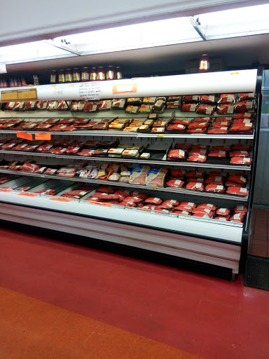 Grocery Store «Piggly Wiggly», reviews and photos, 940 Wayne Rd, Savannah, TN 38372, USA