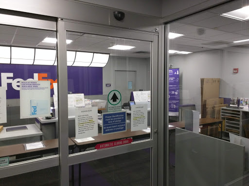Shipping and Mailing Service «FedEx Ship Center», reviews and photos, 21 Thomas J Rhodes Industrial Dr, Hamilton Township, NJ 08619, USA