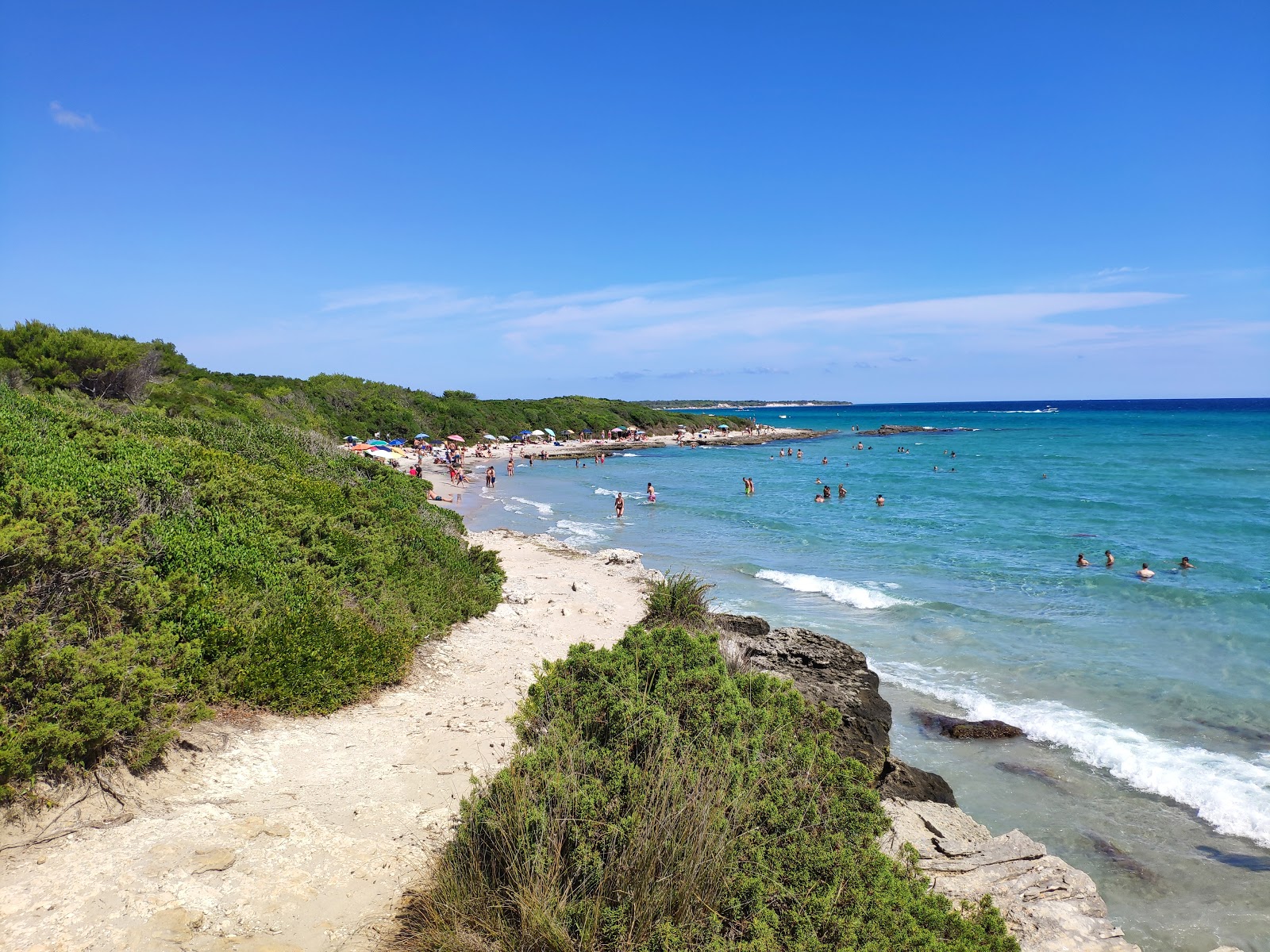 Foto von Spiaggia Baia dei Turchi mit sehr sauber Sauberkeitsgrad