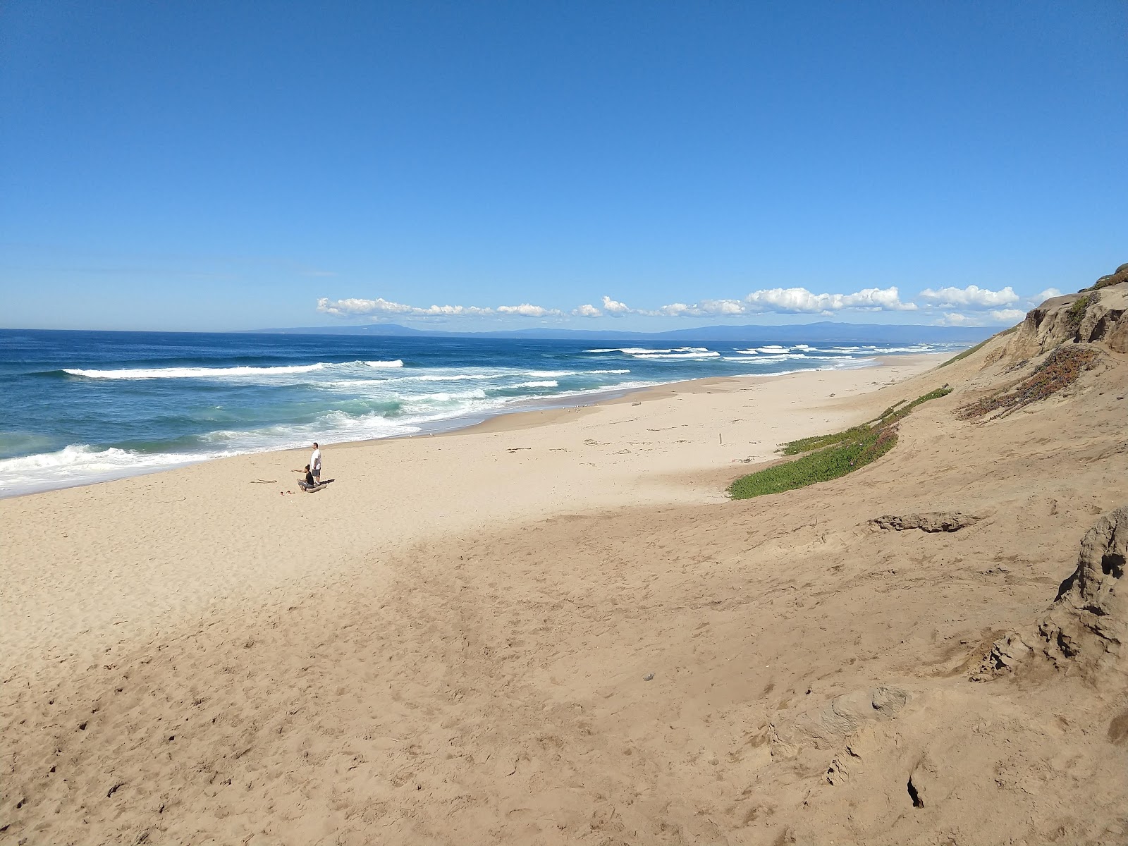 Foto di Marina Beach con costa lunga e dritta