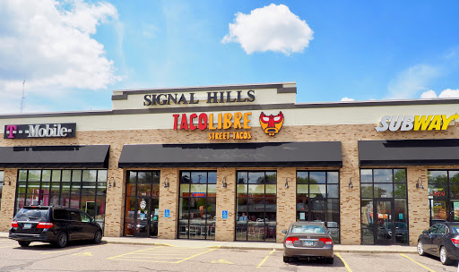 Shopping Mall «Signal Hills Shopping Center», reviews and photos, 1225 S Robert St, West St Paul, MN 55118, USA