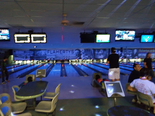 Bowling Alley «Flahertys Arden Bowl», reviews and photos, 1273 County Rd E, Arden Hills, MN 55112, USA