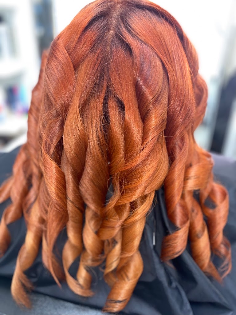 Blowdry’s N Bubbly 33157