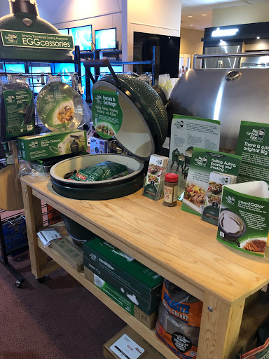 Appliance Store «Queen City Audio Video & Appliances», reviews and photos, 7320 E Independence Blvd, Charlotte, NC 28227, USA