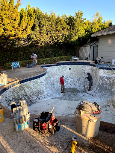Water Splash Pool Plastering